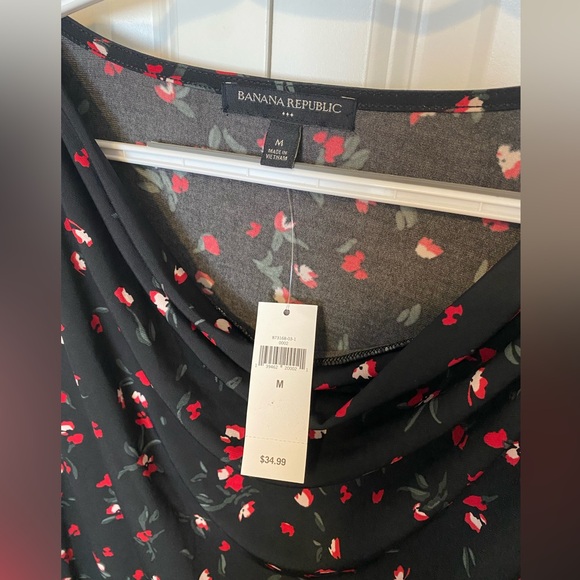 NWT Banana Republic black sleeveless floral print top - Picture 2 of 4